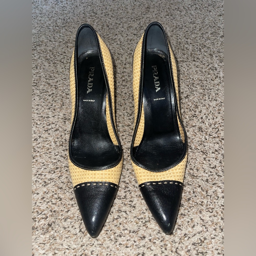 gorgeous PRADA $650
Woven Raffia High Heels Cap Toe Black Leather 39.5